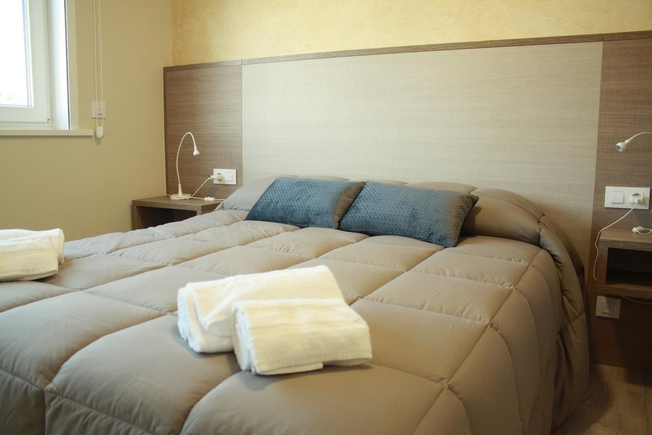 Hostal Oregar Hotel ซานติอาโก เด กอมโปสเตลา ภายนอก รูปภาพ