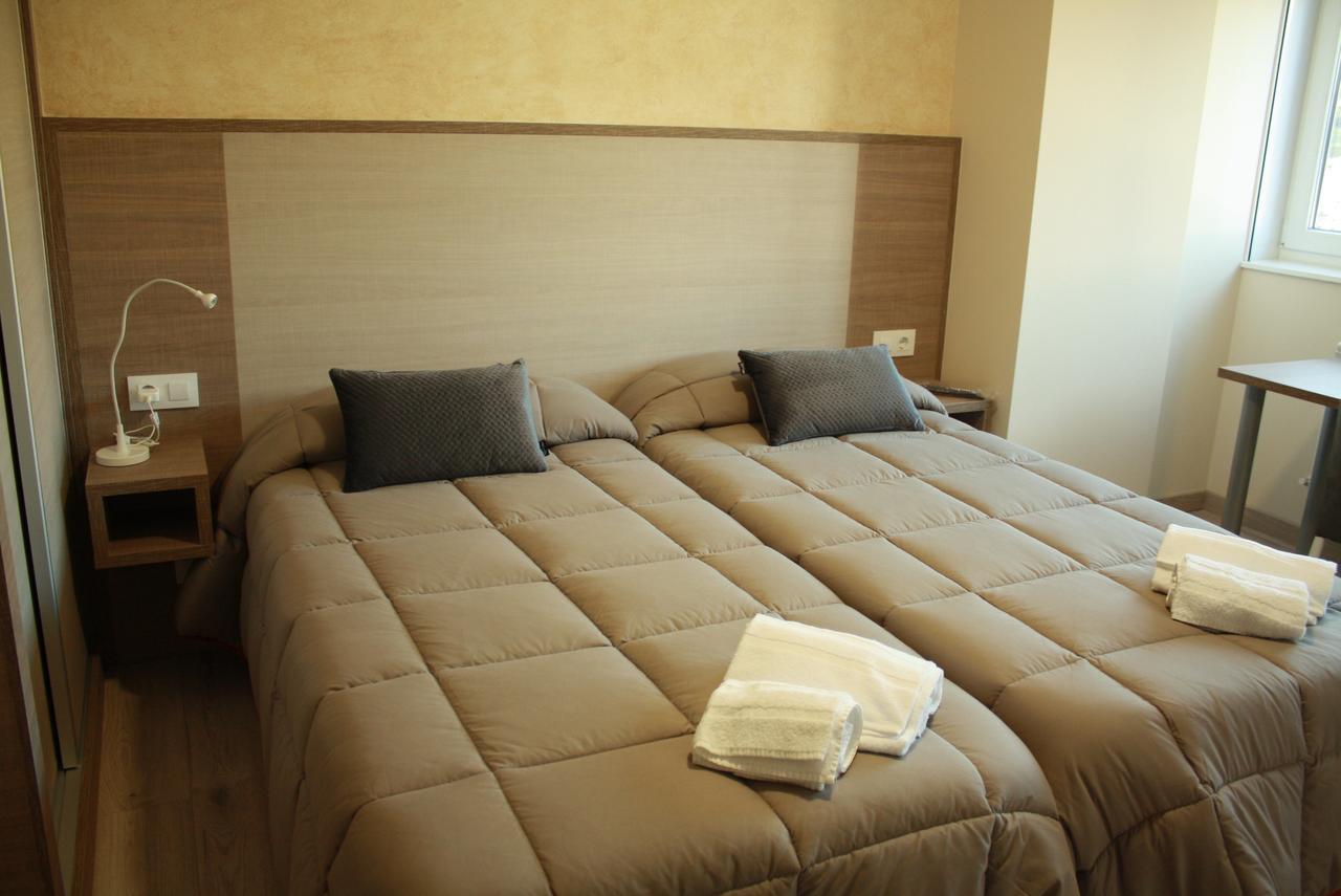 Hostal Oregar Hotel ซานติอาโก เด กอมโปสเตลา ภายนอก รูปภาพ